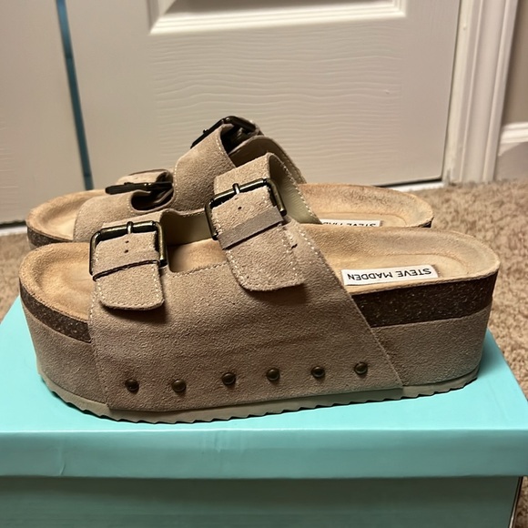 Kali Taupe platform slides by Steve Madden - Picture 4 of 6